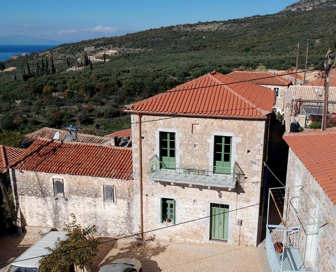 Stavroulas Stone House In Rigklia, Messinia * Riglia