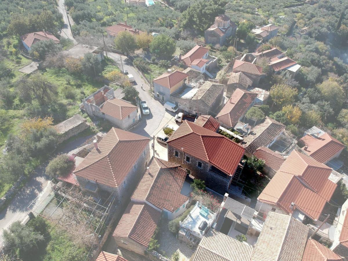 Stavroulas Stone House In Rigklia, Messinia * Riglia